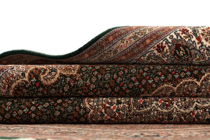 Detail image of 5' 6 x 7' 10 Tabriz Mahi Rug
