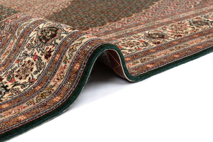 5' 6 x 7' 10 Tabriz Mahi Rug