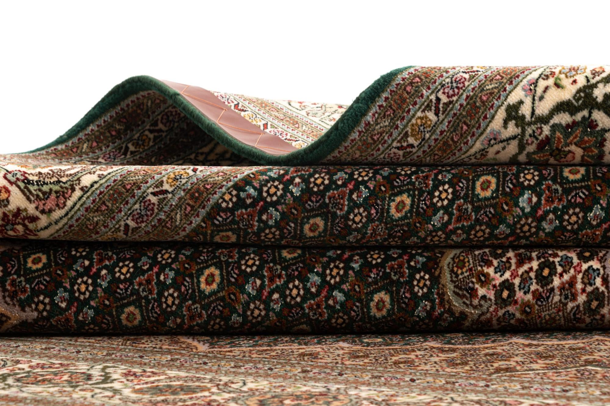 6' 6 x 8' 4 Tabriz Mahi Rug