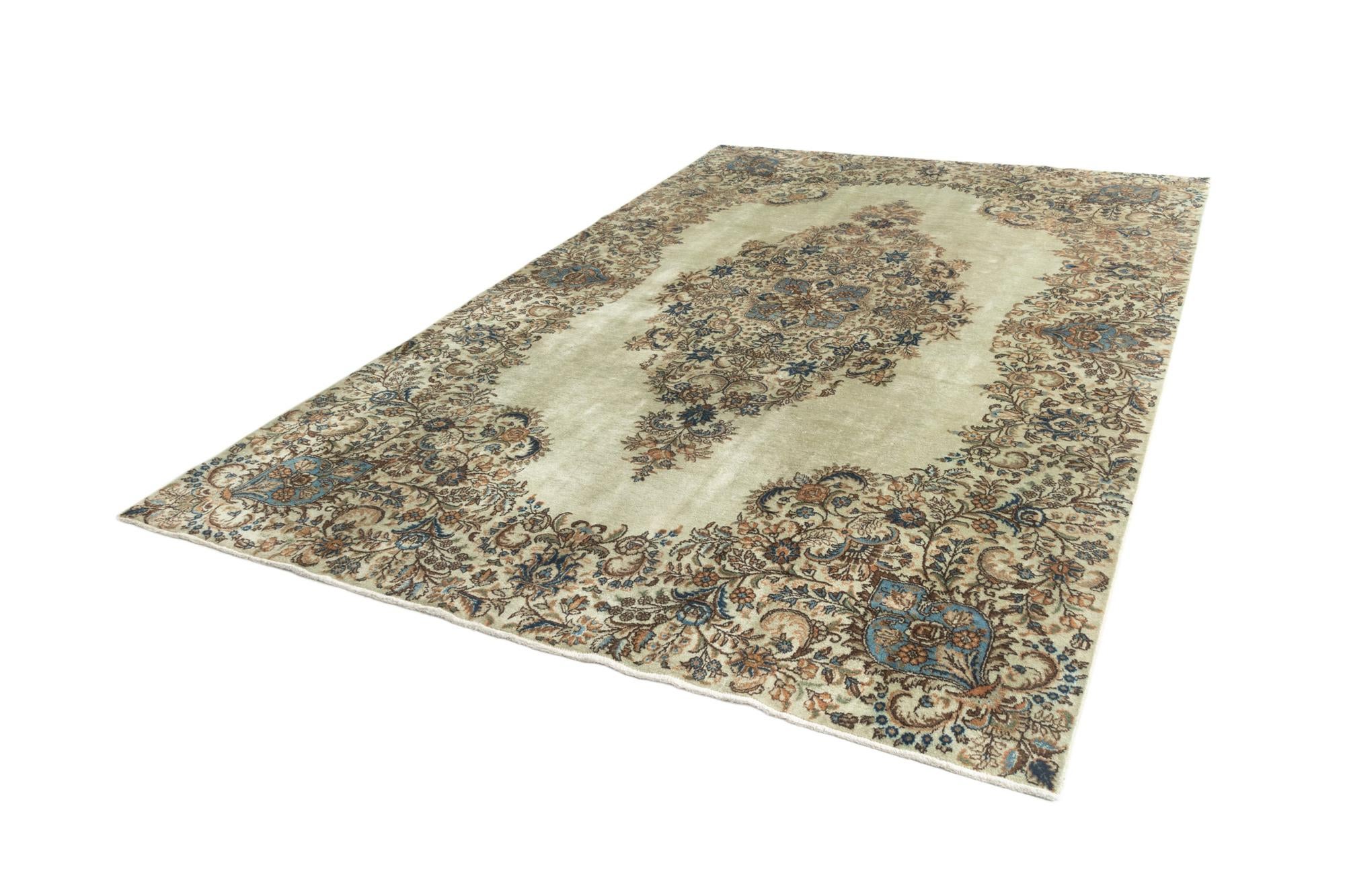 8' x 12' Tabriz Rug