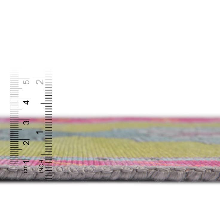Detail image of 8' 4 x 12' Washable Timeless Rug