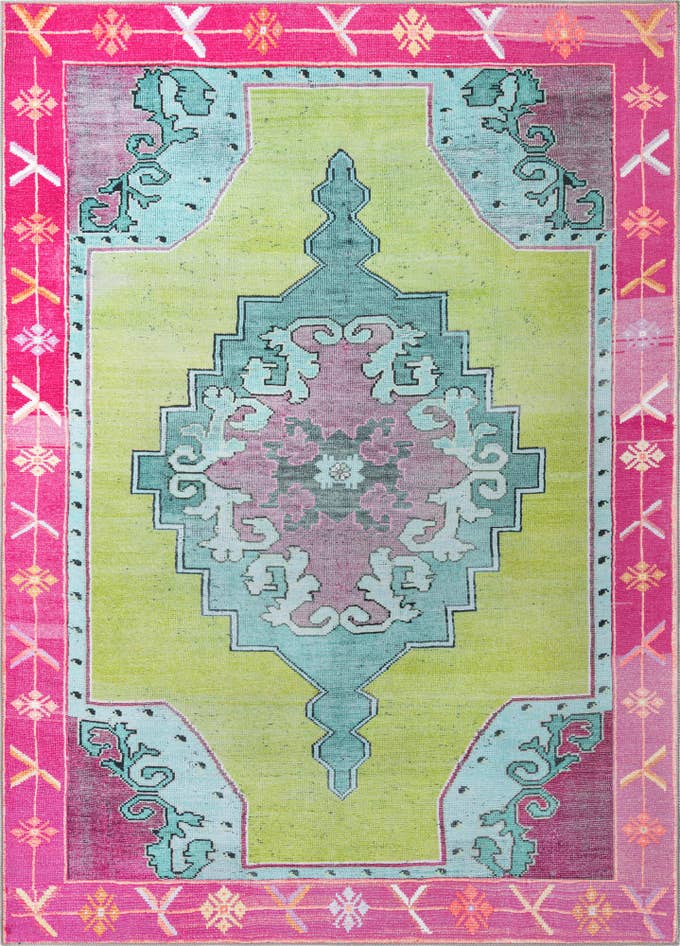Detail image of 7' 6 x 10' 6 Washable Timeless Rug