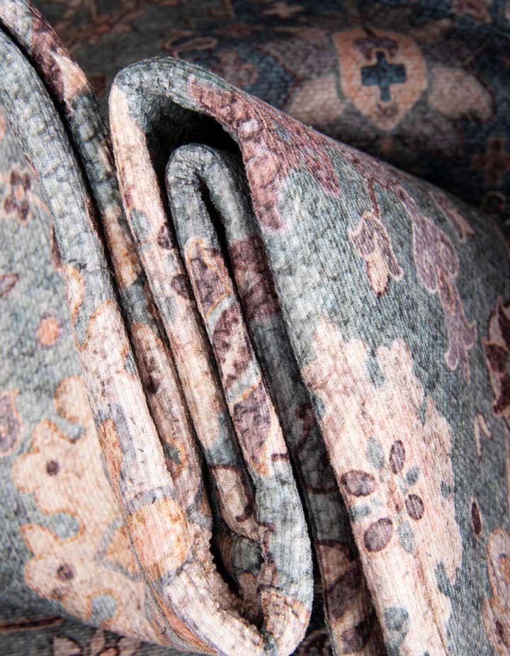 4' 1 x 6' 1 Washable Timeless Rug