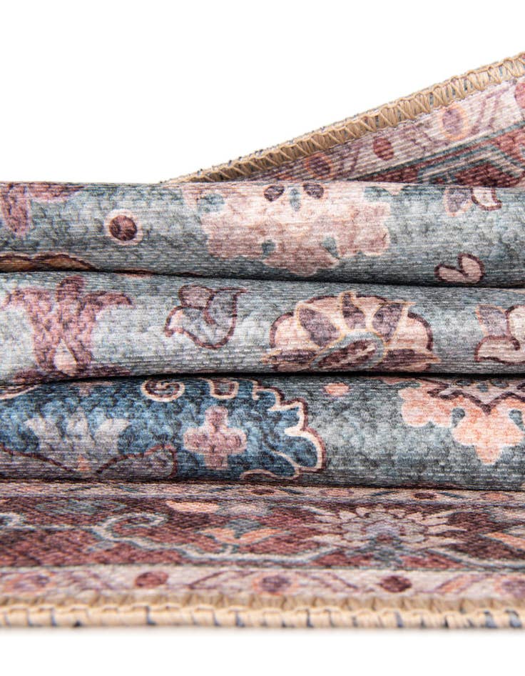 Detail image of 6' 1 x 9' Washable Timeless Rug