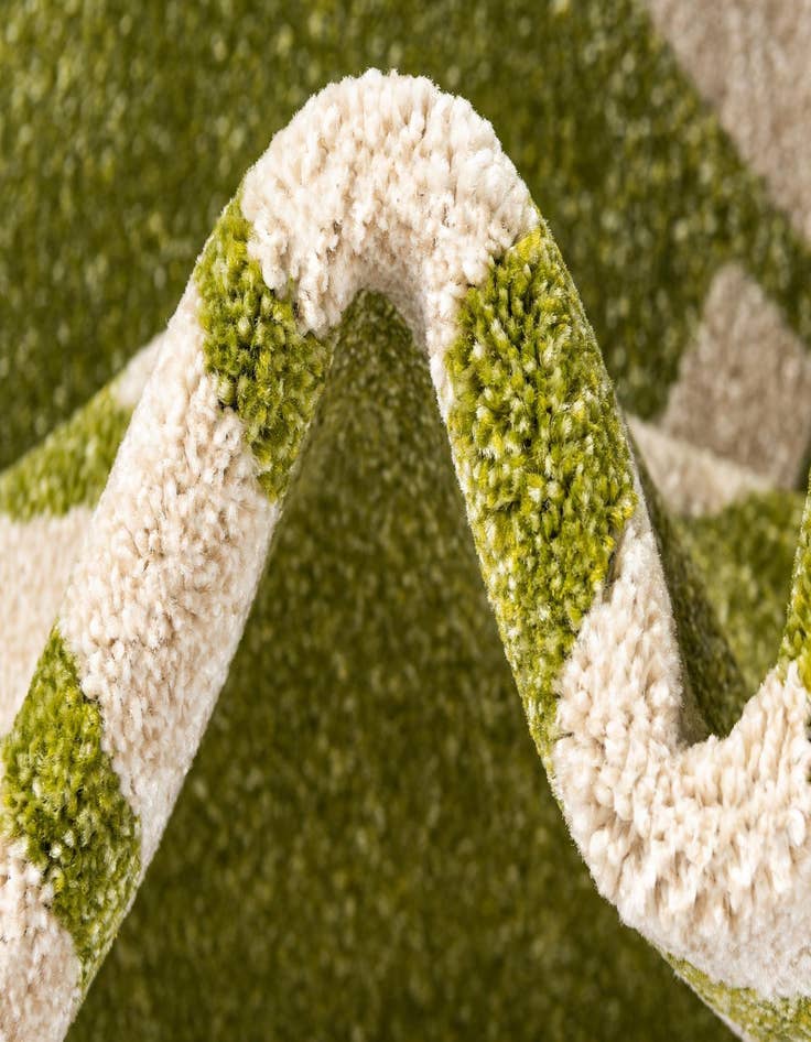 Detail image of 7' x 10' Trellis Rug