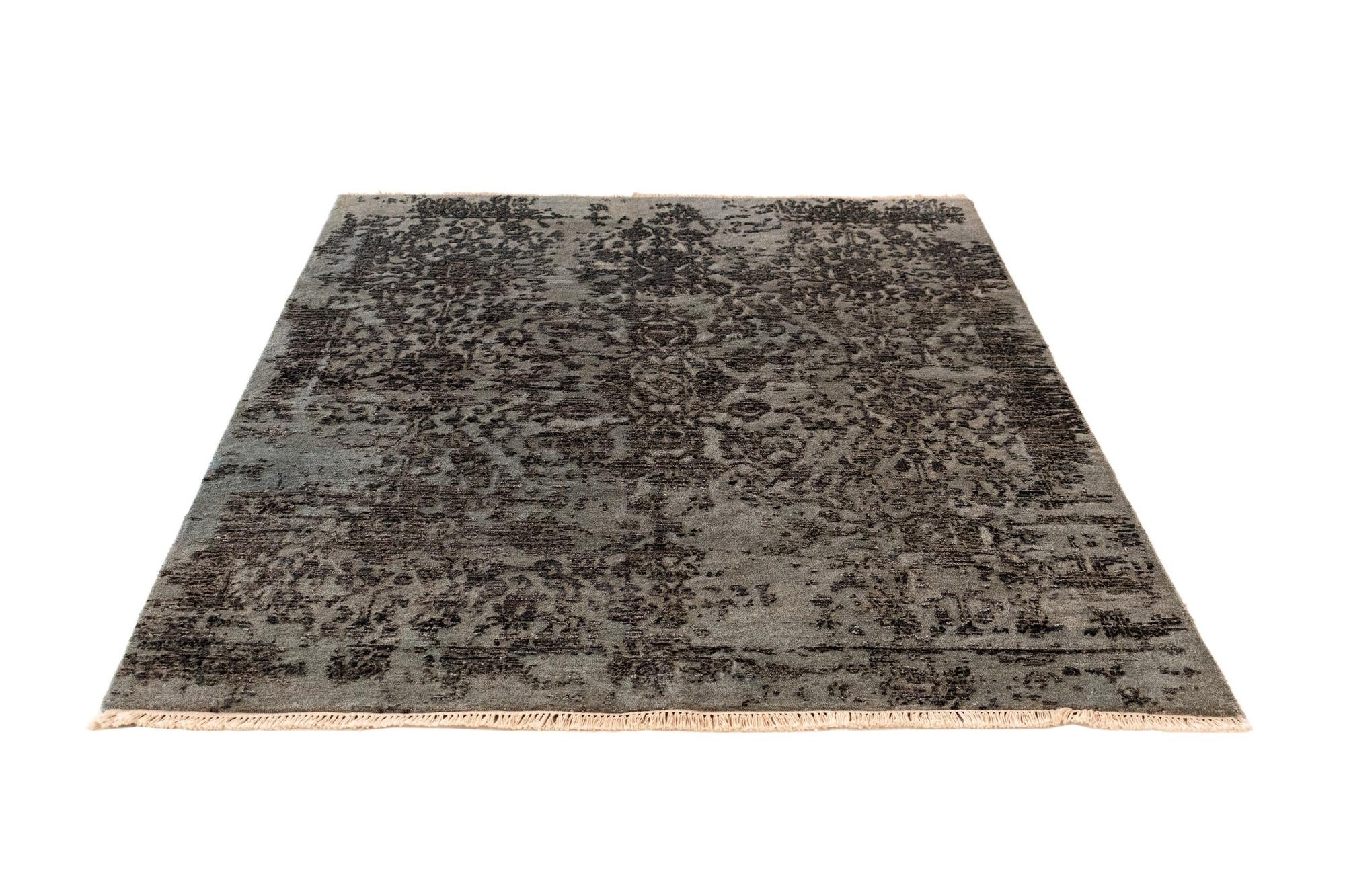 4' 8 x 6' 9 Tulsi Wool Rug