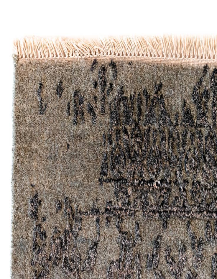 Detail image of 4' 8 x 6' 9 Tulsi Wool Rug