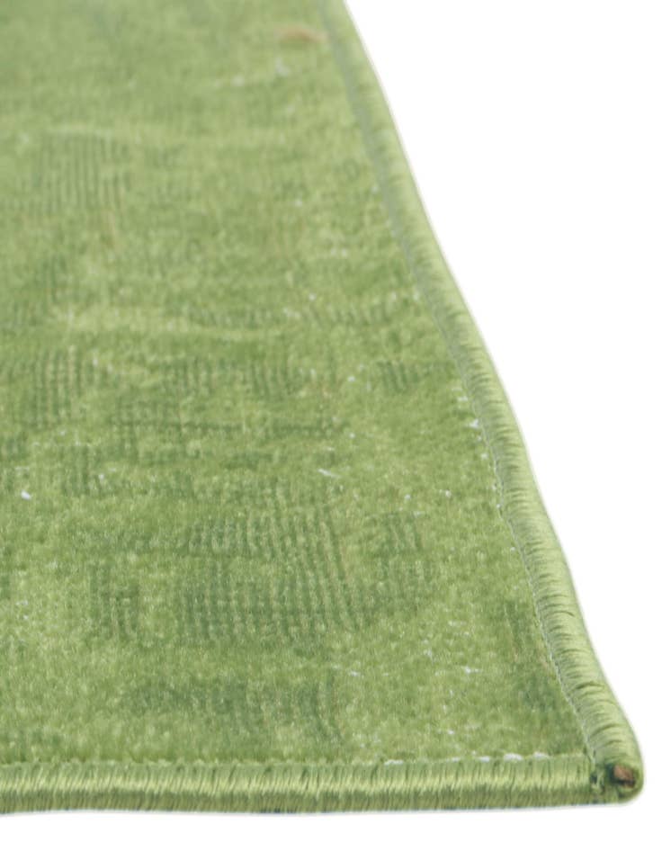 Detail image of 4' x 6' Valencia Rug