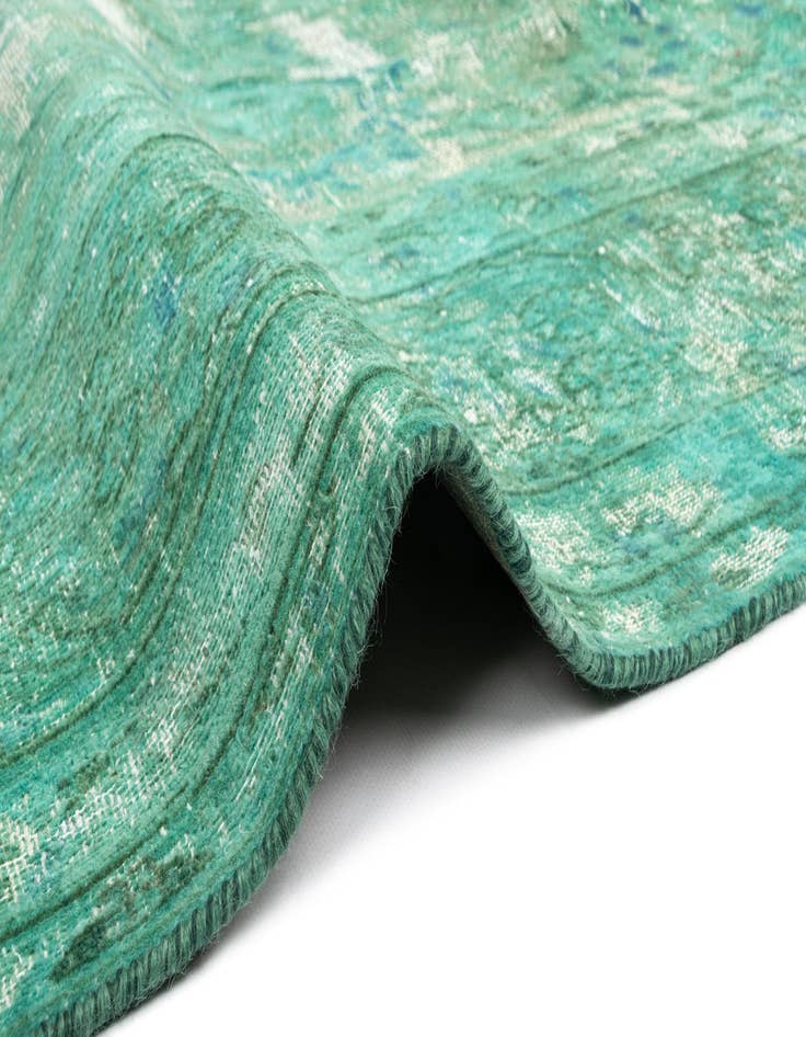 Detail image of 8' 7 x 10' 8 Vintage Royal Wool Rug