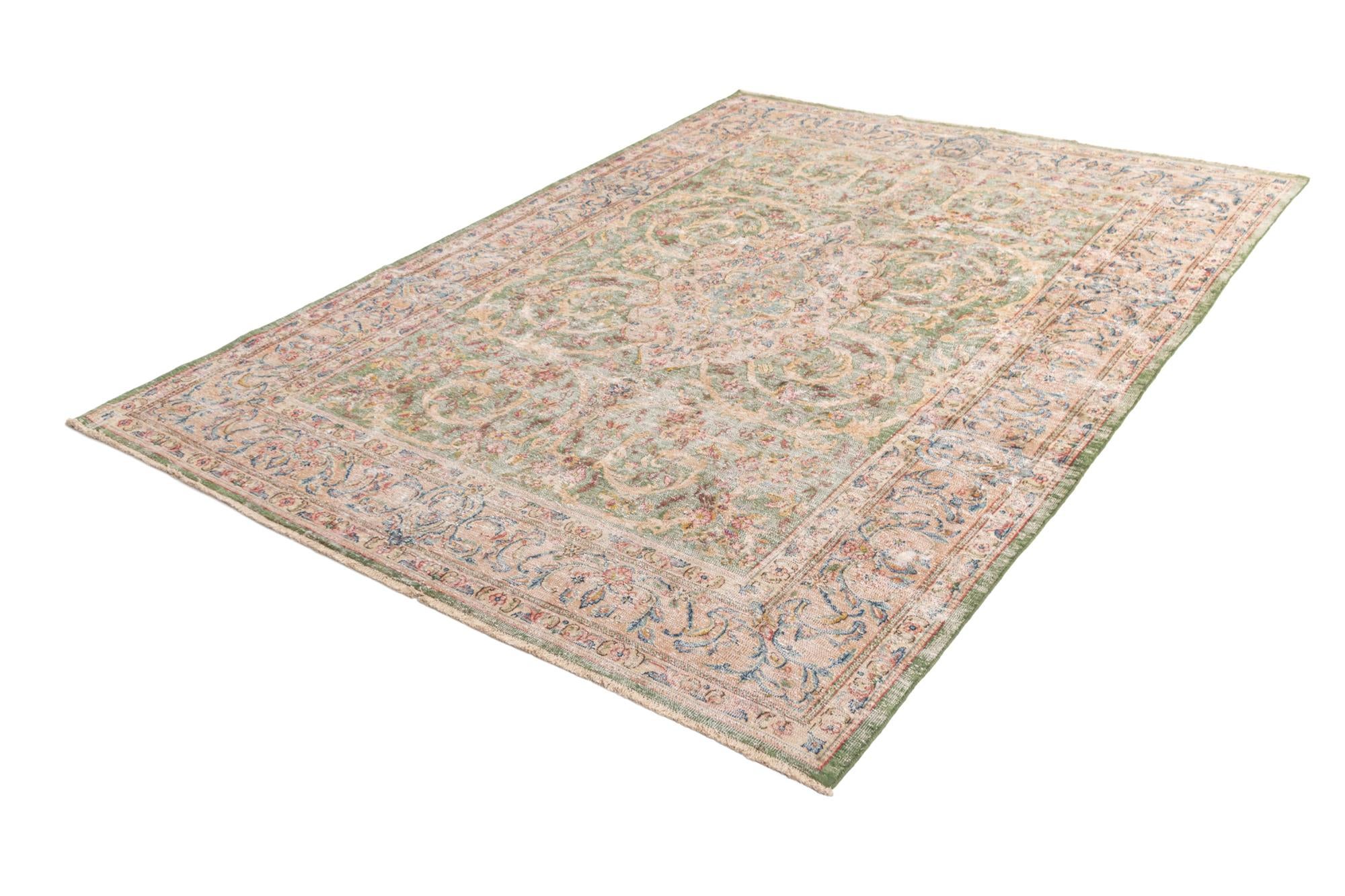 6' 11 x 9' 6 Vintage Royal Wool Rug