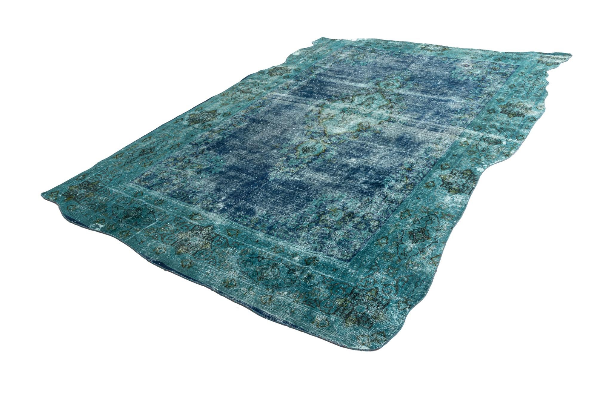7' 8 x 11' 7 Vintage Royal Wool Rug