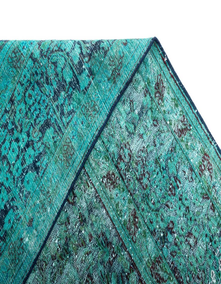 Detail image of 8' x 11' 2 Vintage Royal Wool Rug