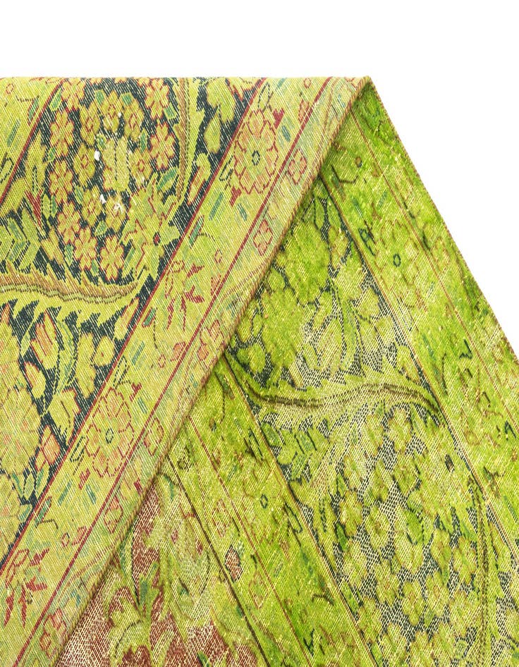 Detail image of 9' 8 x 12' 8 Vintage Royal Wool Rug