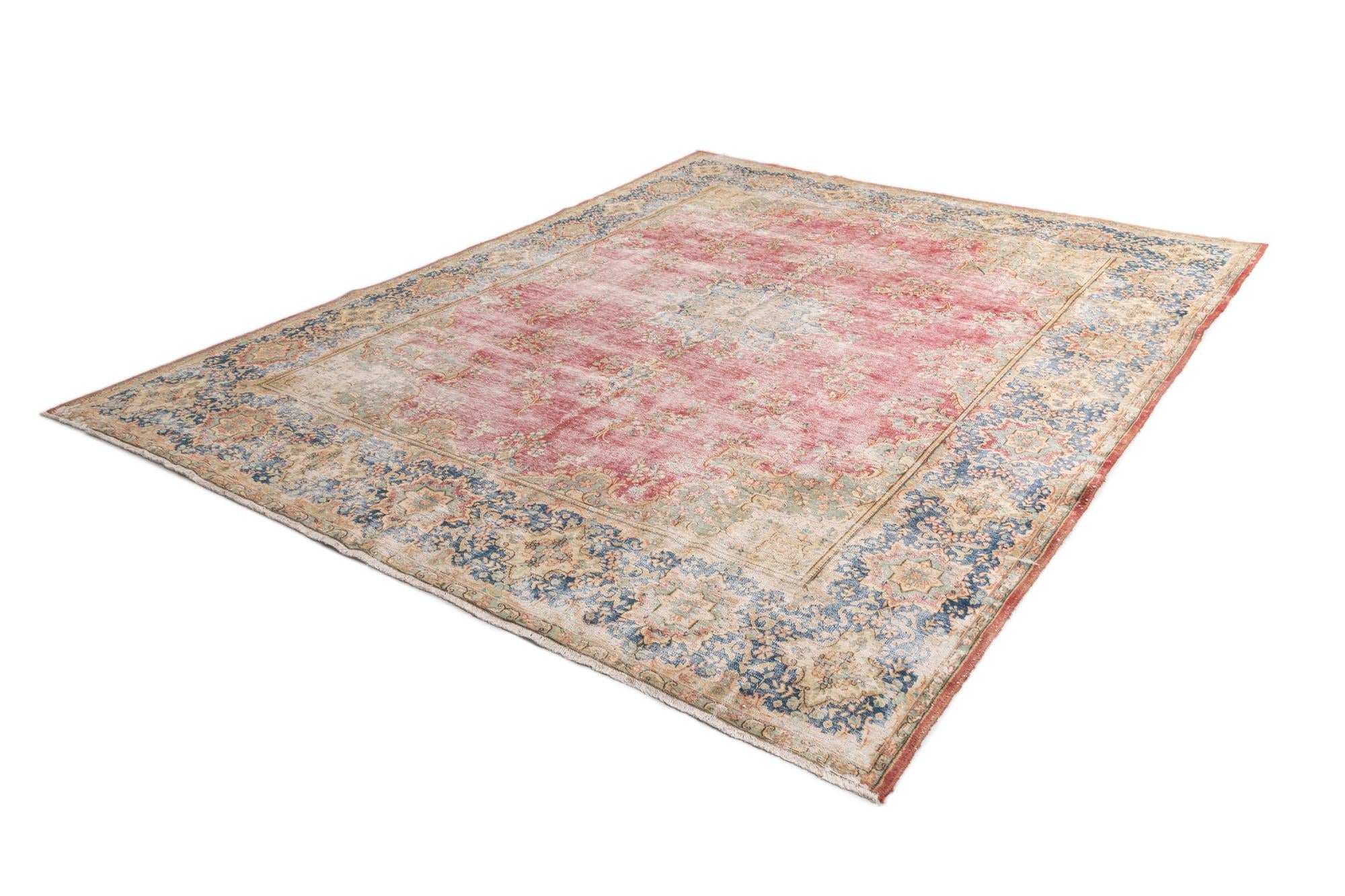 9' 9 x 12' 8 Vintage Royal Wool Rug