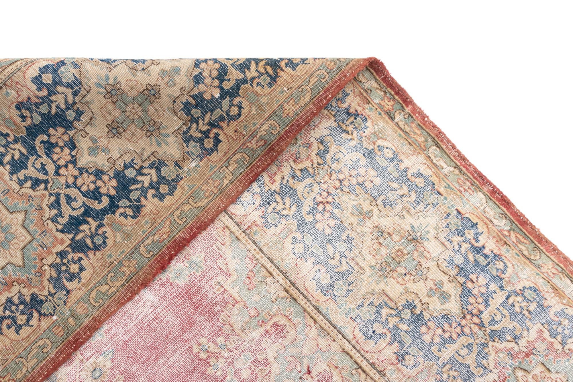 9' 9 x 12' 8 Vintage Royal Wool Rug