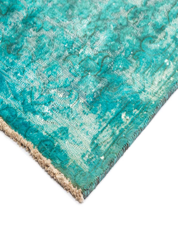 Detail image of 9' 9 x 13' 1 Vintage Royal Wool Rug