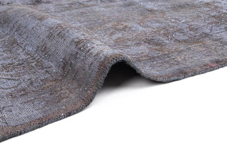 Detail image of 9' 7 x 12' 9 Vintage Royal Wool Rug