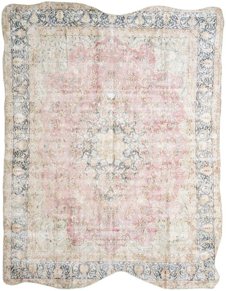 Detail image of 9' 4 x 13' Vintage Royal Wool Rug