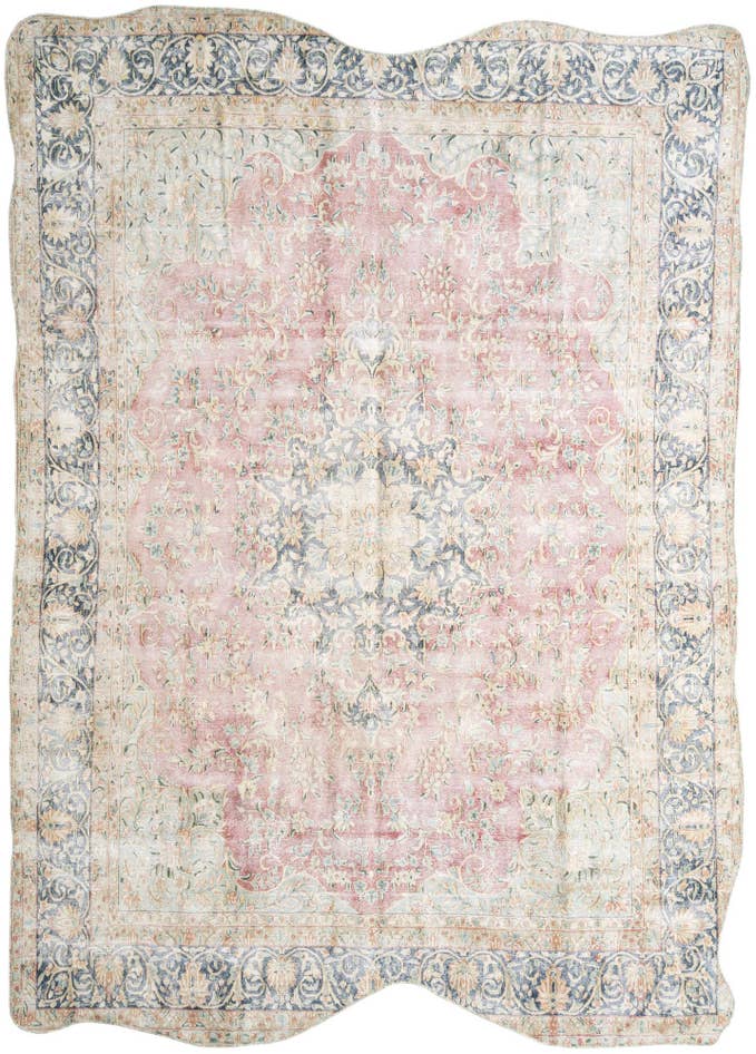 Detail image of 9' 4 x 13' Vintage Royal Wool Rug