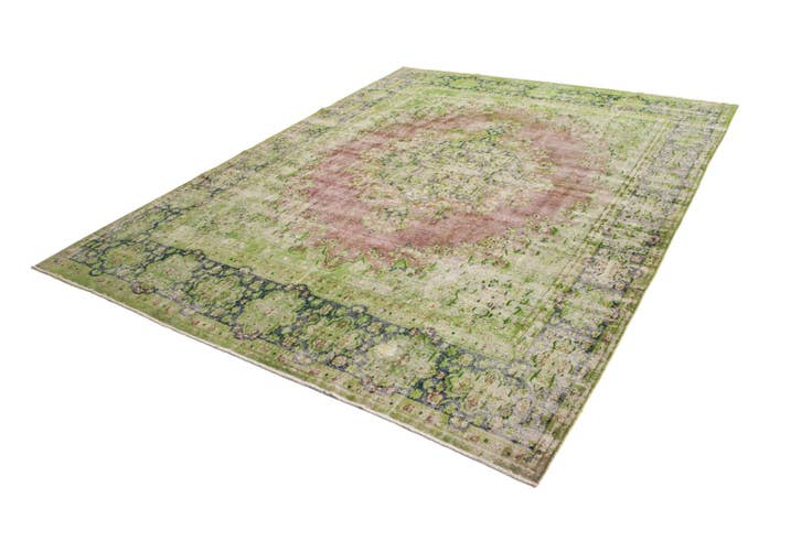 Detail image of 9' 4 x 12' 4 Vintage Royal Wool Rug