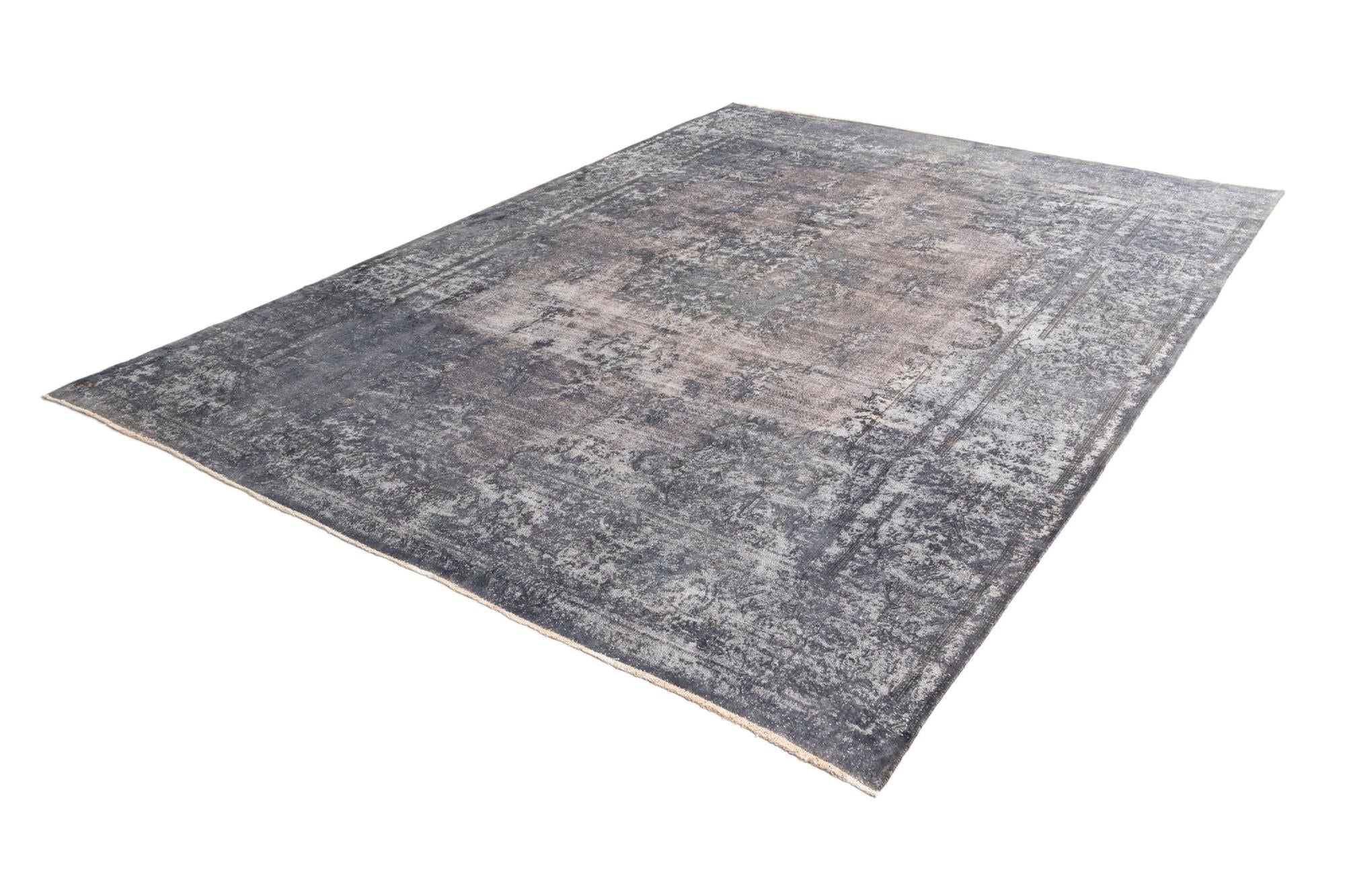 9' 10 x 13' 3 Vintage Royal Wool Rug