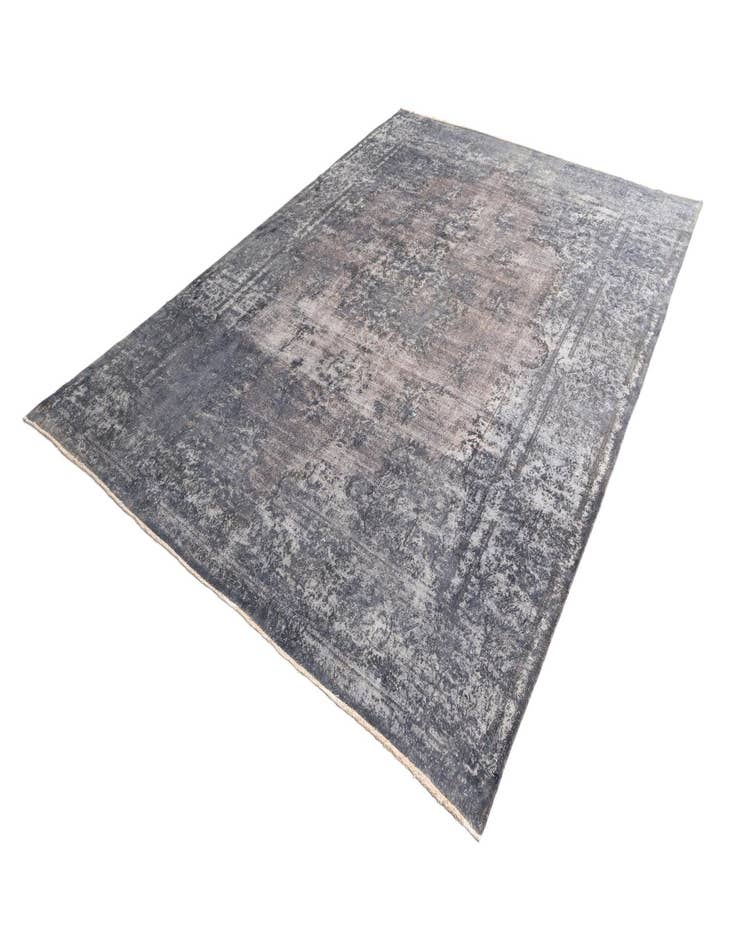 Detail image of 9' 10 x 13' 3 Vintage Royal Wool Rug