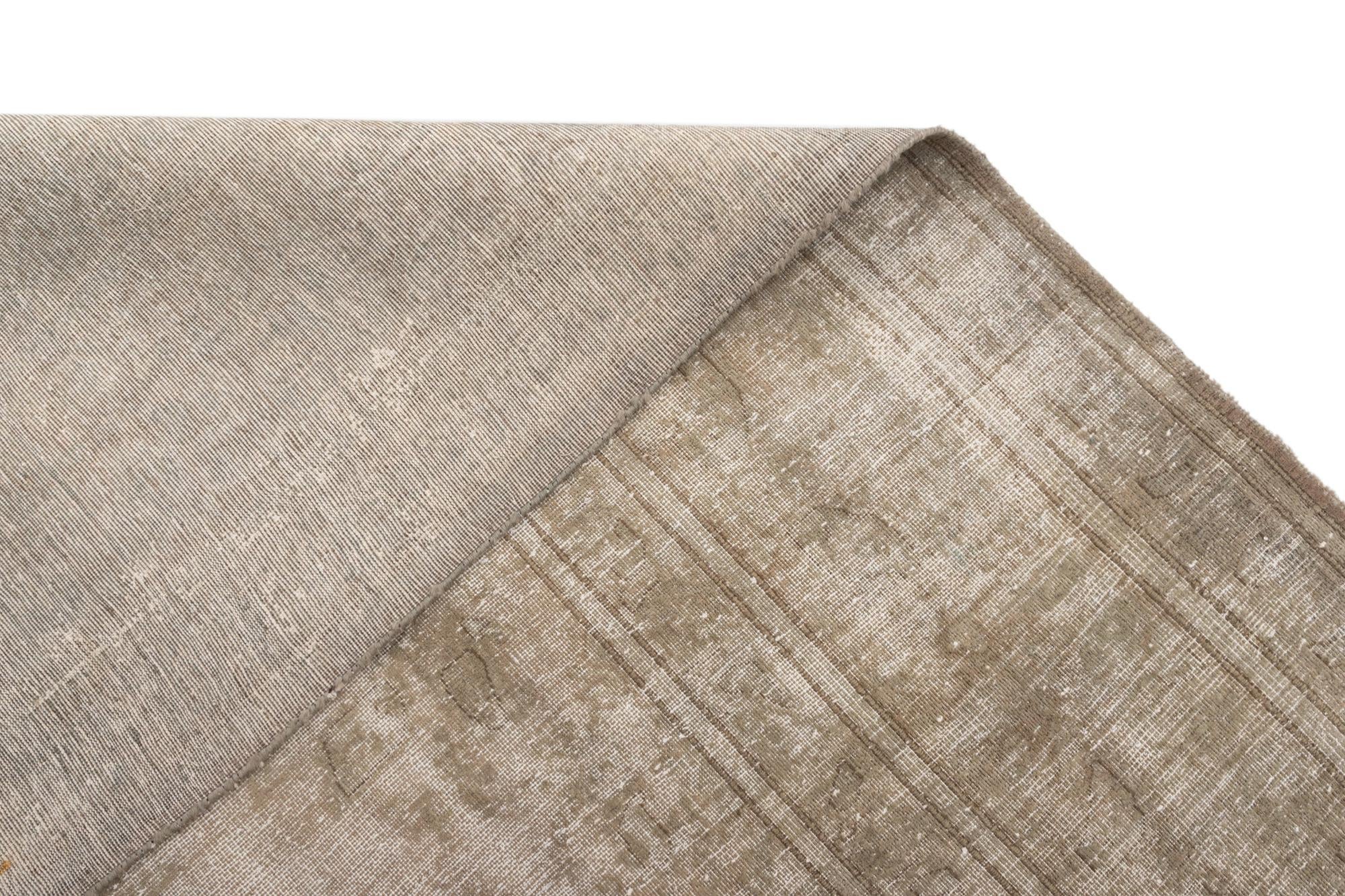 9' 8 x 12' 2 Vintage Royal Wool Rug