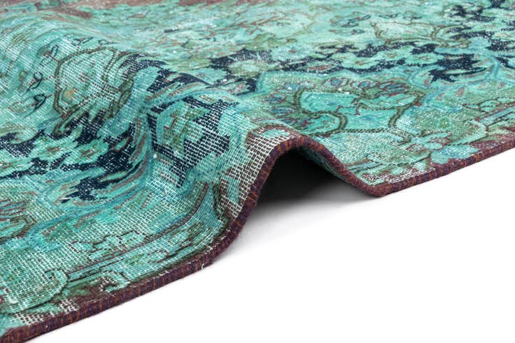 Detail image of 9' 10 x 12' 11 Vintage Royal Wool Rug