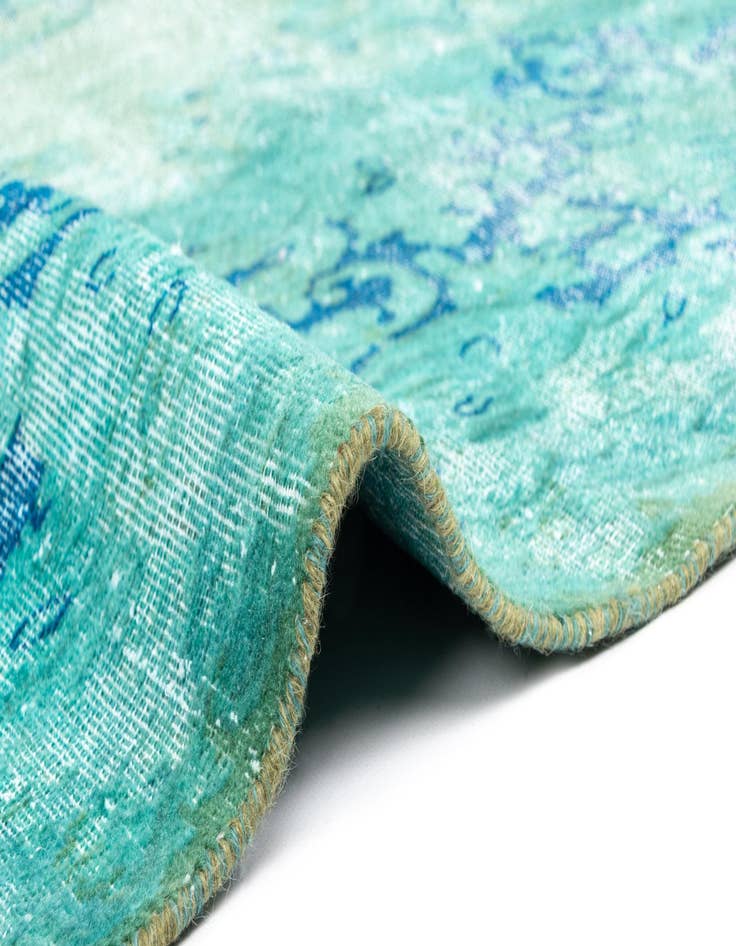 Detail image of 9' 10 x 12' 11 Vintage Royal Wool Rug