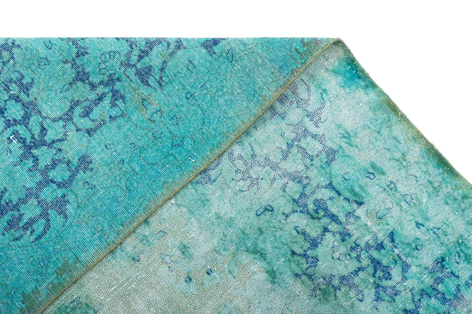 9' 10 x 12' 11 Vintage Royal Wool Rug