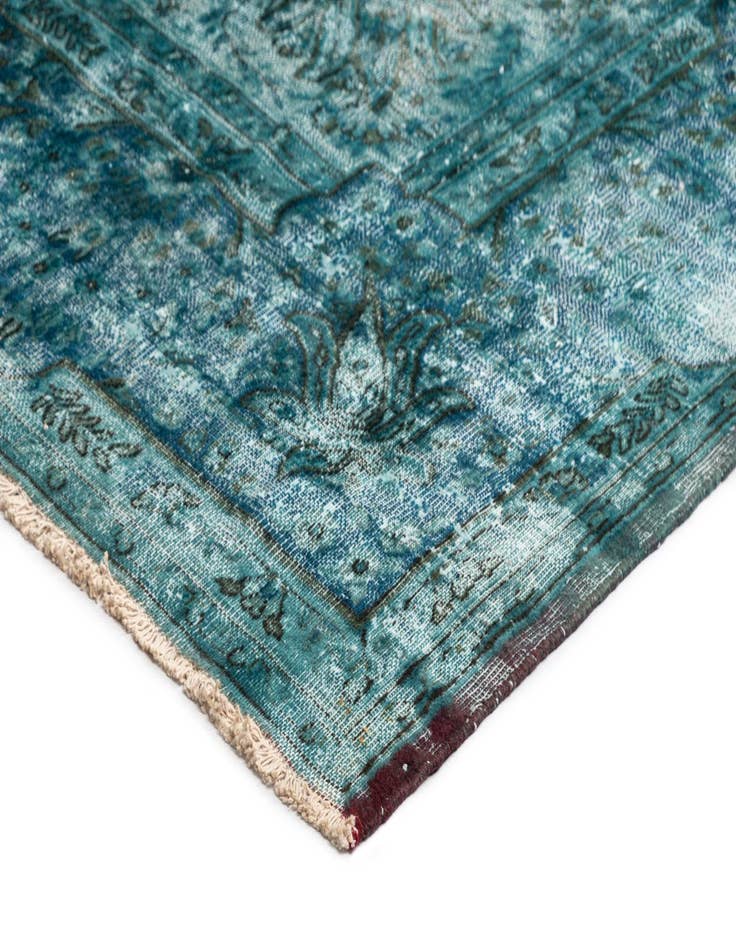 Detail image of 8' 4 x 11' 5 Vintage Royal Wool Rug