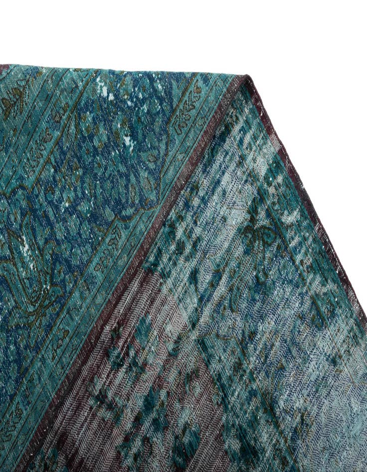 Detail image of 8' 4 x 11' 5 Vintage Royal Wool Rug