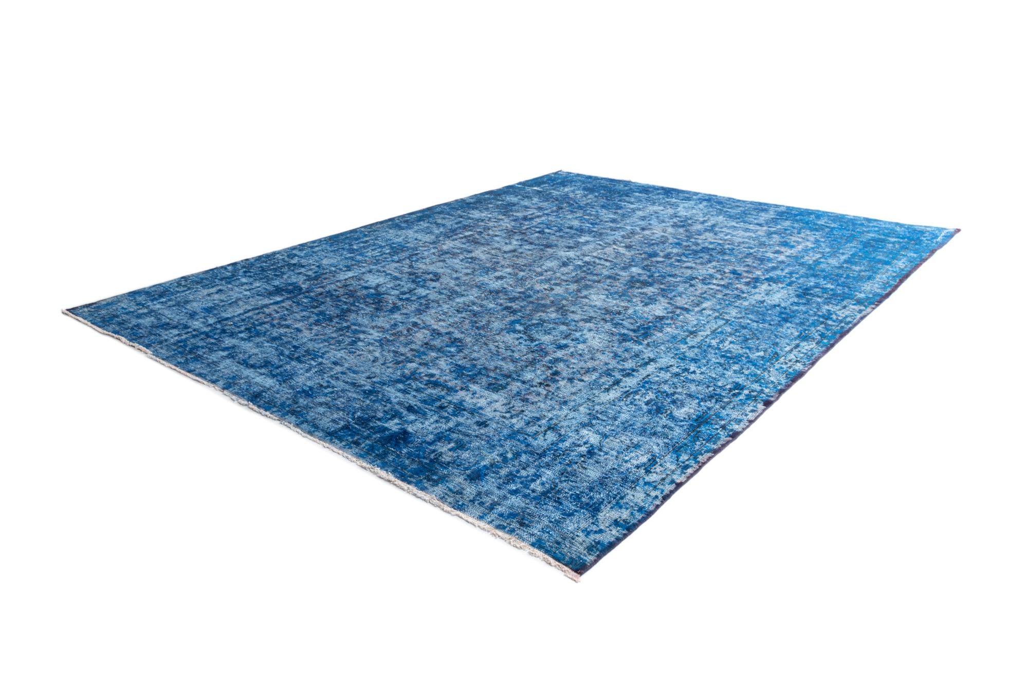 9' 10 x 12' 8 Vintage Royal Wool Rug