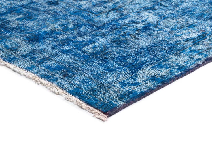 Detail image of 9' 10 x 12' 8 Vintage Royal Wool Rug