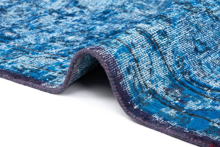 Detail image of 9' 10 x 12' 8 Vintage Royal Wool Rug