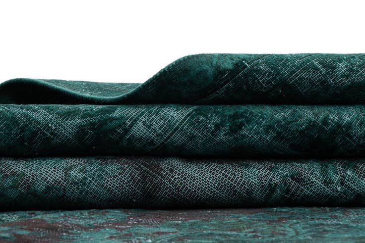 Detail image of 9' 5 x 12' 9 Vintage Royal Wool Rug