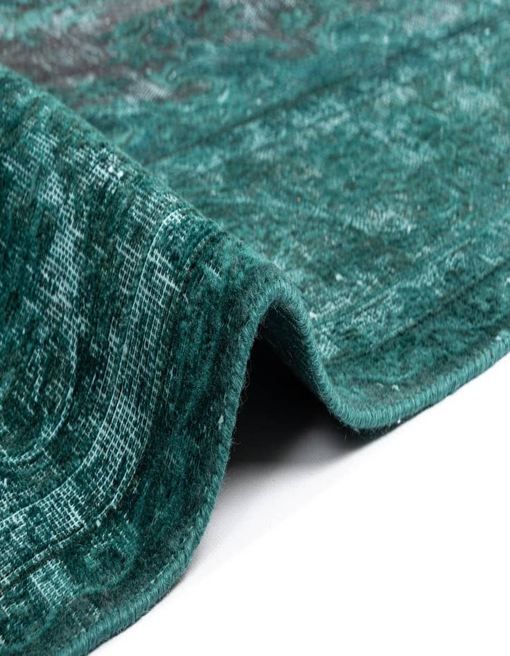 Detail image of 9' 5 x 12' 9 Vintage Royal Wool Rug