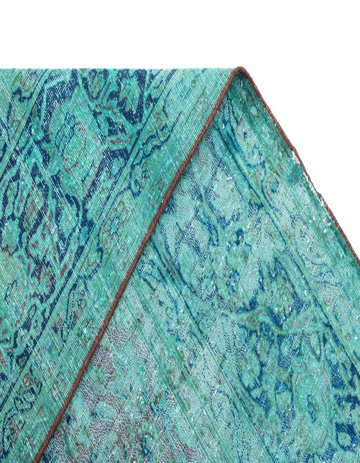 Detail image of 9' 7 x 12' 11 Vintage Royal Wool Rug