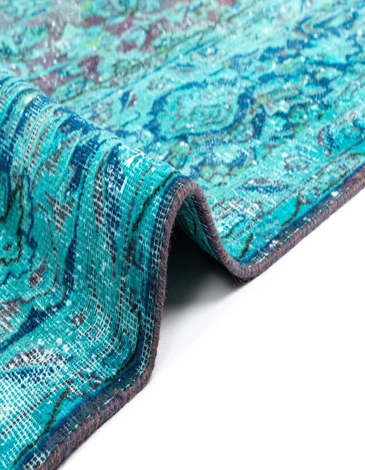 Detail image of 9' 4 x 12' 11 Vintage Royal Wool Rug