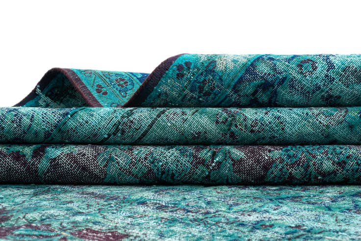 Detail image of 9' 5 x 12' 11 Vintage Royal Wool Rug