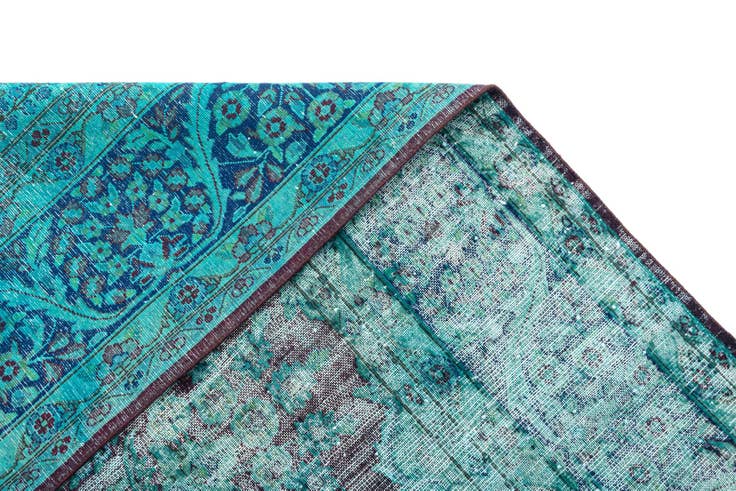 Detail image of 9' 5 x 12' 11 Vintage Royal Wool Rug