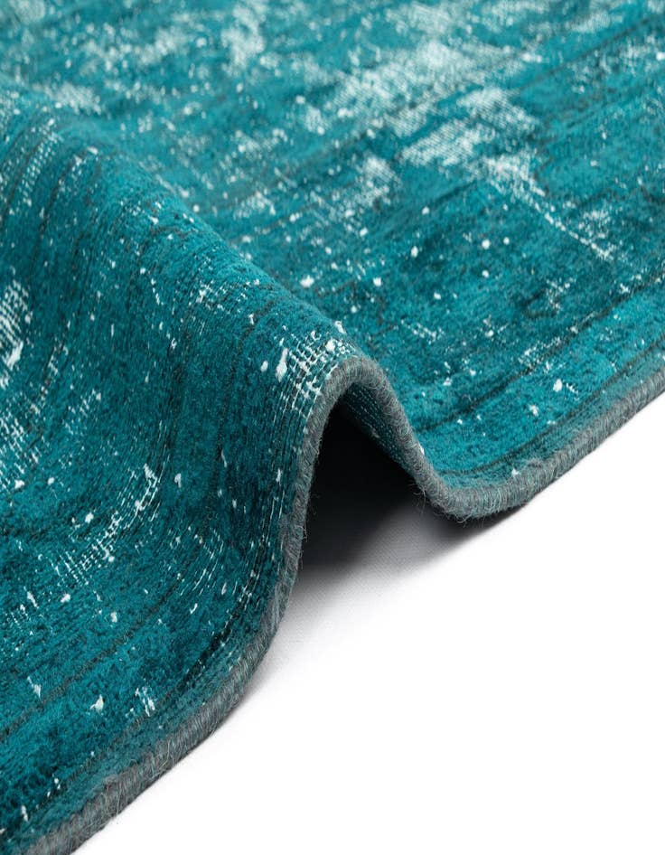 Detail image of 7' 10 x 11' 3 Vintage Royal Wool Rug