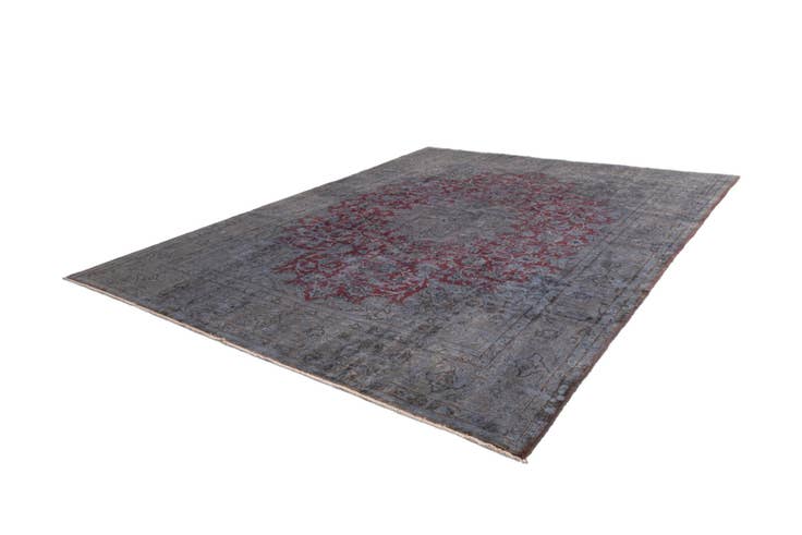 Detail image of 9' 9 x 12' 10 Vintage Royal Wool Rug