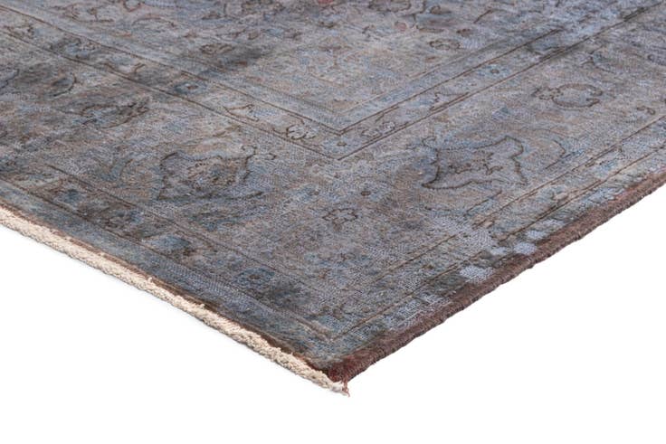 Detail image of 9' 9 x 12' 10 Vintage Royal Wool Rug