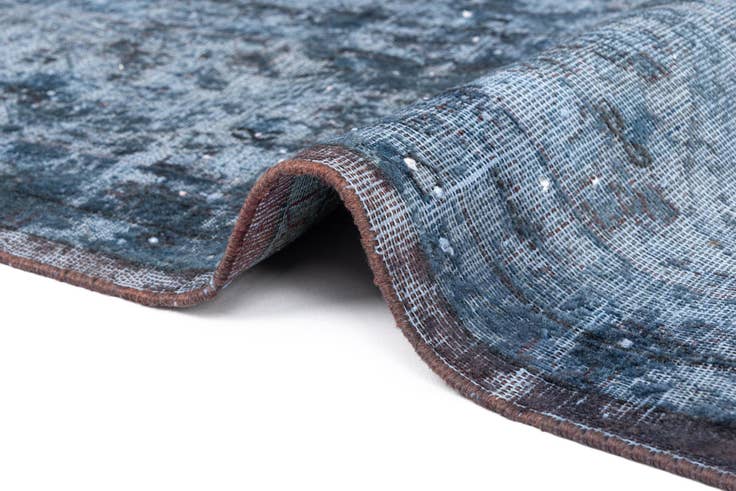Detail image of 9' 9 x 12' 7 Vintage Royal Wool Rug