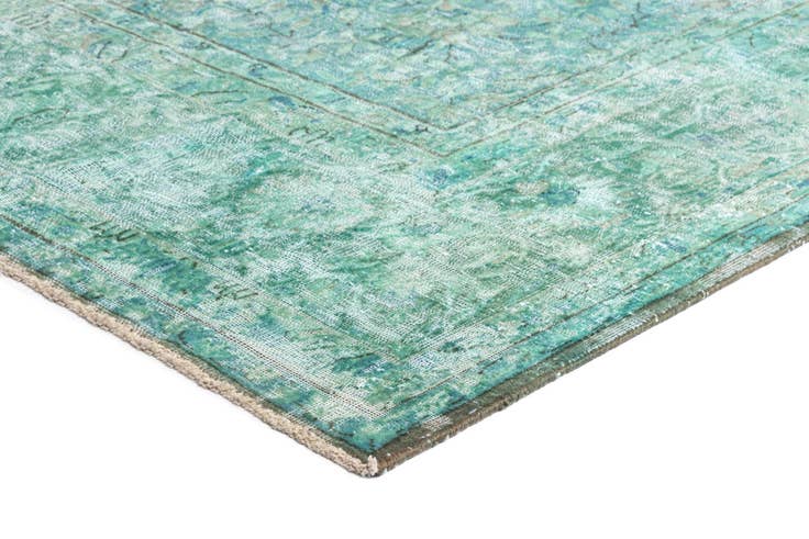 Detail image of 9' 10 x 13' 2 Vintage Royal Wool Rug