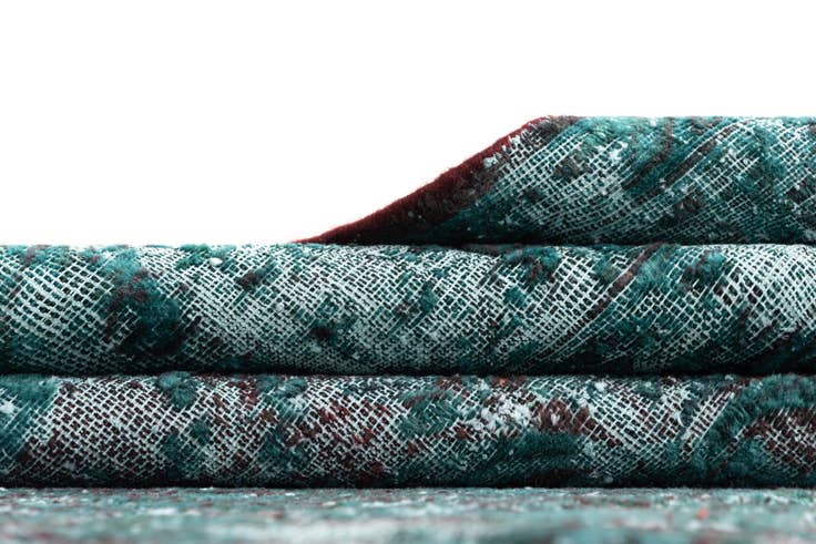 Detail image of 9' 8 x 12' 5 Vintage Royal Wool Rug