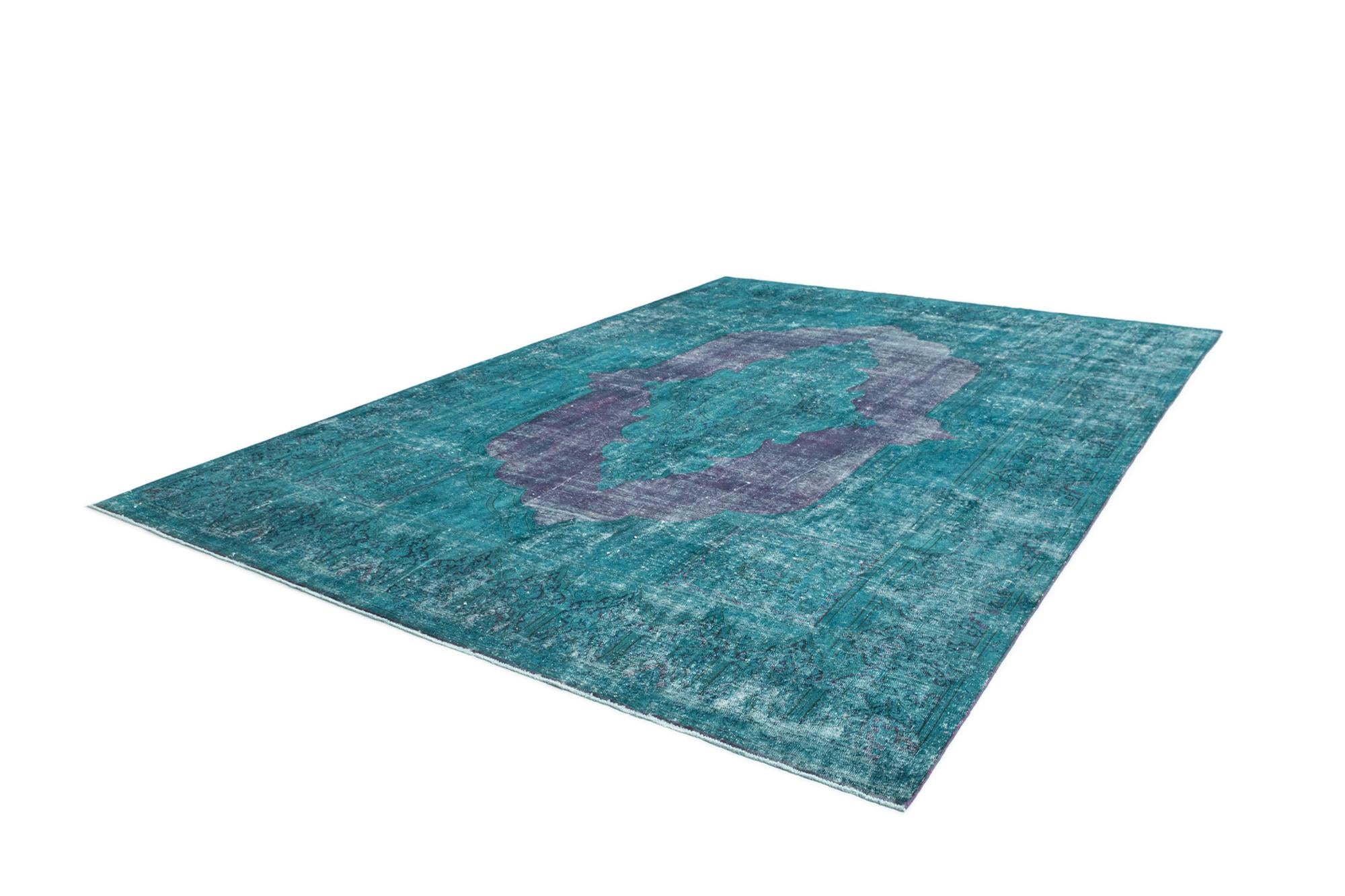 9' 7 x 13' 4 Vintage Royal Wool Rug