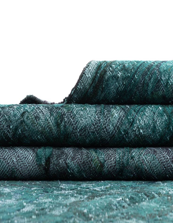 Detail image of 9' 10 x 13' 4 Vintage Royal Wool Rug