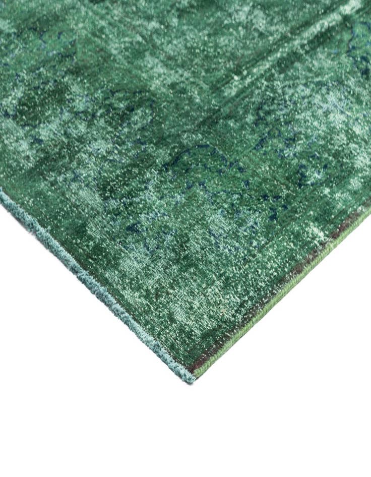 Detail image of 10' x 13' 7 Vintage Royal Wool Rug